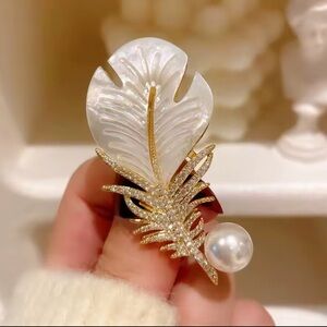 White Feather Pearl Crystal Leaf Brooch
